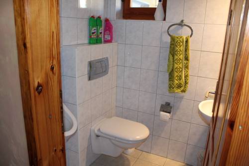 Gyenesdiáson nagyon szép, panorámás családi ház eladó 012