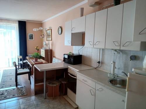 Eladó stílusos lakás Hévíz szívében – garázzsal 001