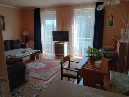 Eladó stílusos lakás Hévíz szívében – garázzsal 003