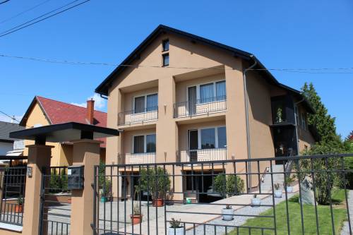 Igényes családi ház Hévízen, csendes utcában eladó 029